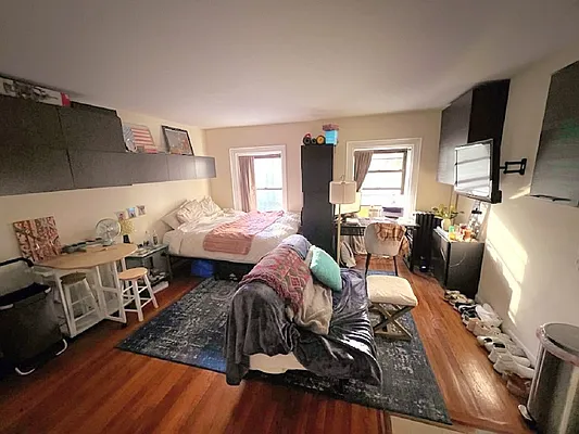 Rented by Corcoran | media 6