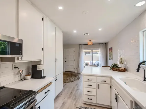8039 Calle Fanita, Santee, CA 92071