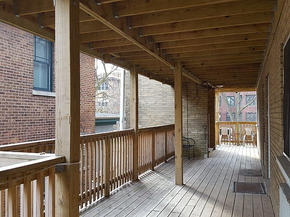 2nd image of 1324 W Greenleaf Ave APT 3A