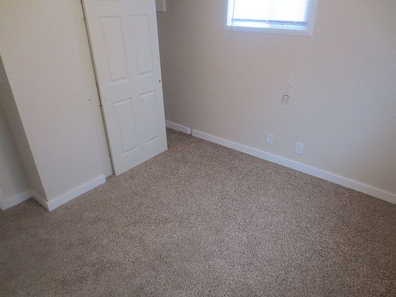 5th image of 810 S Middleboro Ave