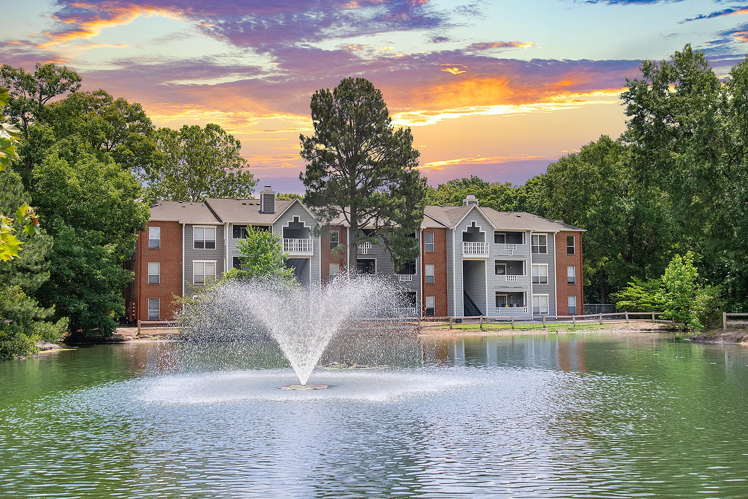 Ashley Park Apartments — Photo 1