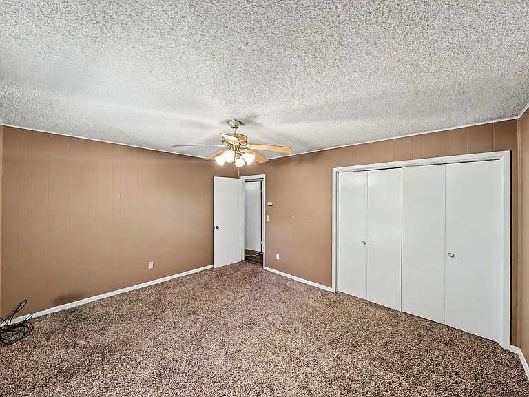 16 Evesham Ln — Photo 13