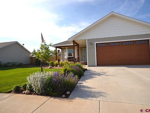 2nd image of 825 Hickory Rdg
