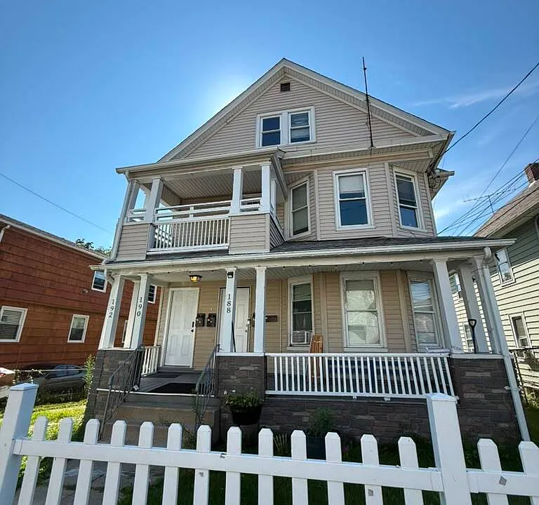188 Monroe St