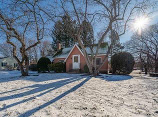 17 Rennie St, Lunenburg, MA 01462