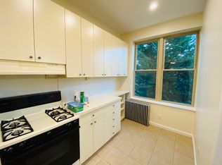 68-05 60th St #2L, Ridgewood, NY 11385