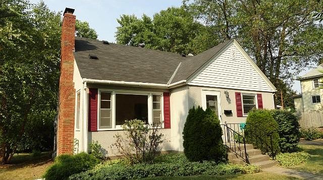 1st image of 2453 16th Ave E