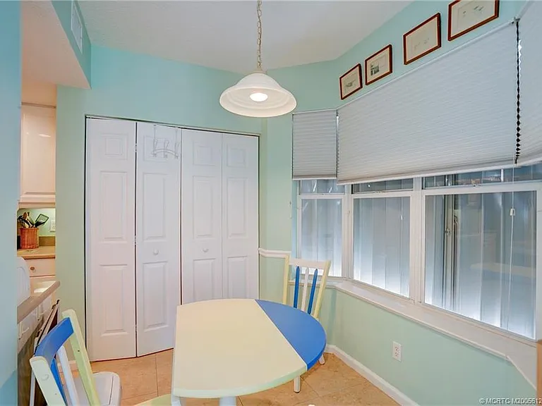 5750 NE Island Cove Way #3203 — Photo 38
