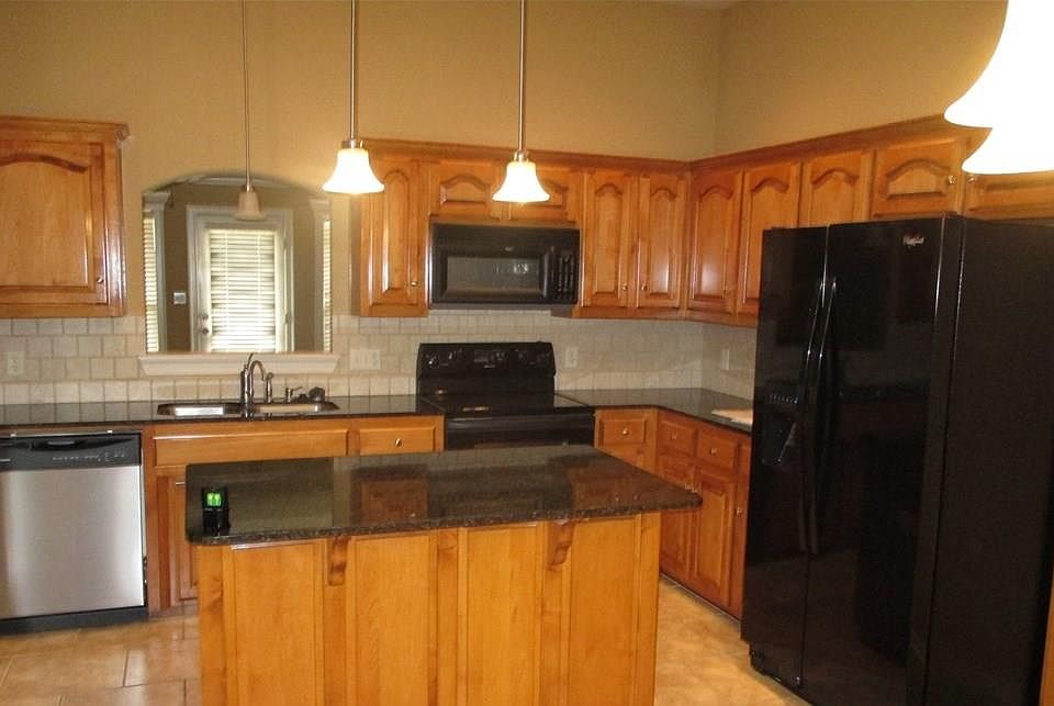 2nd image of 3633 W McLaren Dr