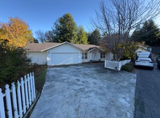 4950 Hidden Meadows Ln, Eureka, CA 95503