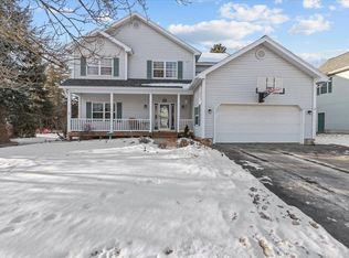 39 Wilkinson Dr, Essex Junction, VT 05452
