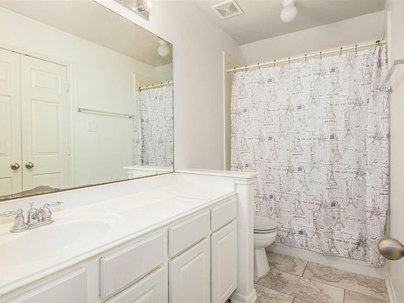 5th image of 3204 Keithwood Dr