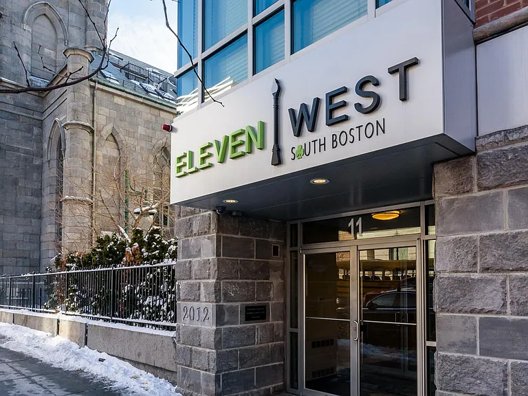 Eleven West — Photo 15