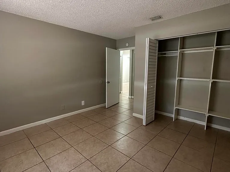 4833 Serafica Dr — Photo 9