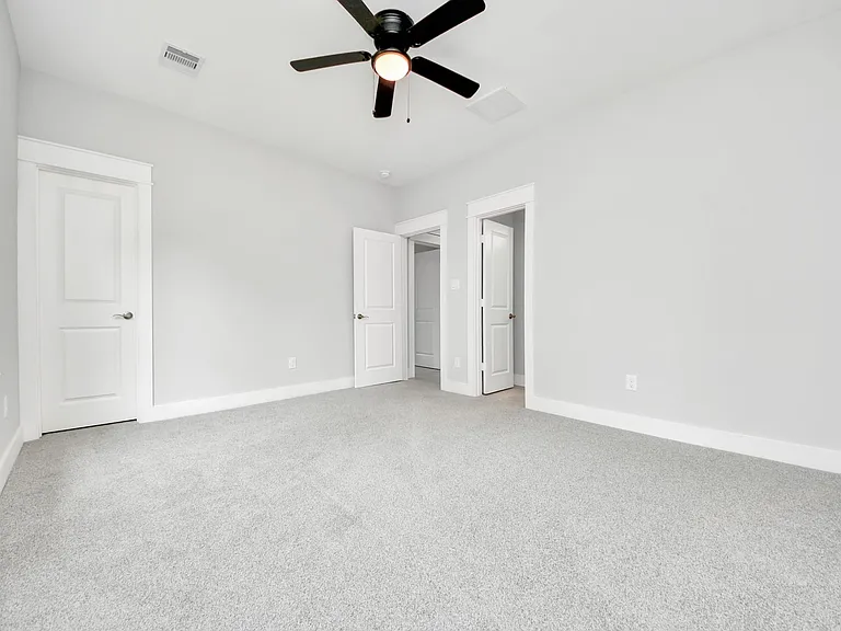 1307 Laskey St — Photo 32