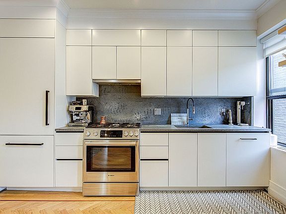 3rd image of 24-39 38th St #B6