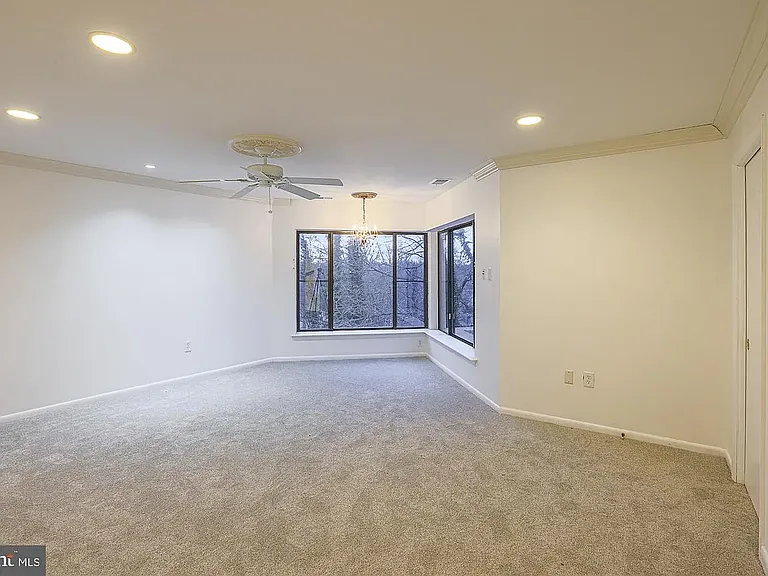 3041 Fallstaff Rd #989 — Photo 21