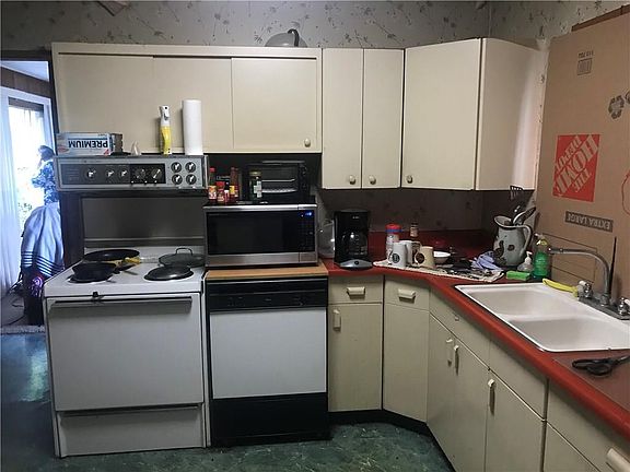 5th image of 4829 Thrush Dr