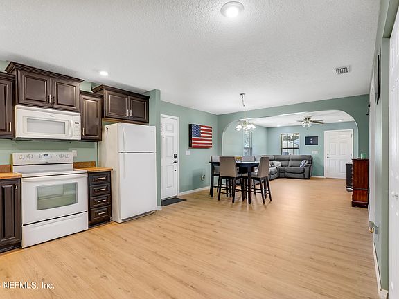2nd image of 301 WATTLES Street