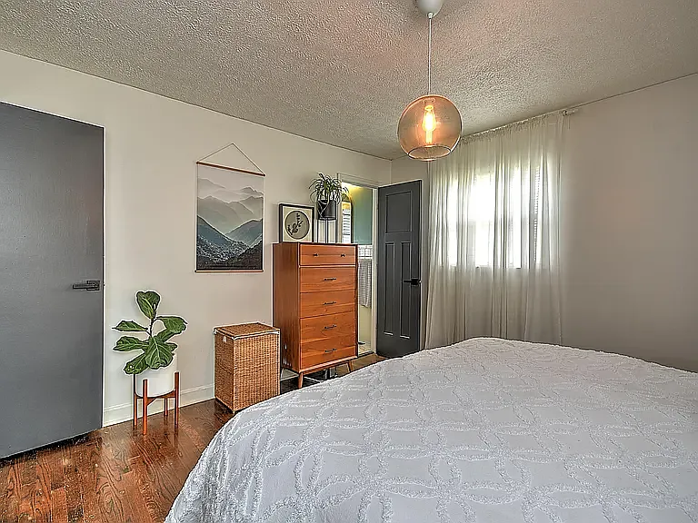 142 Hills Ave — Photo 8