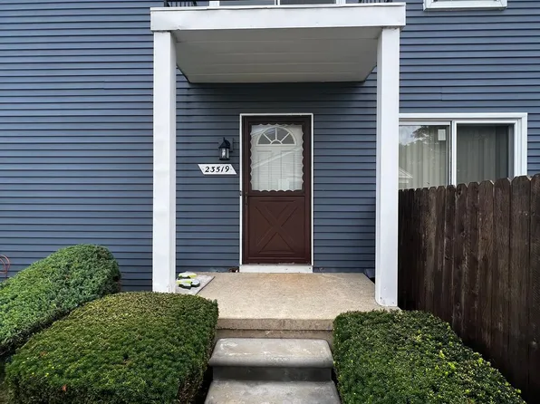 23519 N Rockledge, Novi, MI 48375