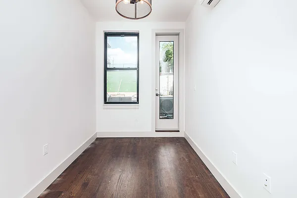 Rented by Nooklyn NYC LLC | media 69