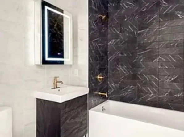 133 Brown Place image 5 of 11