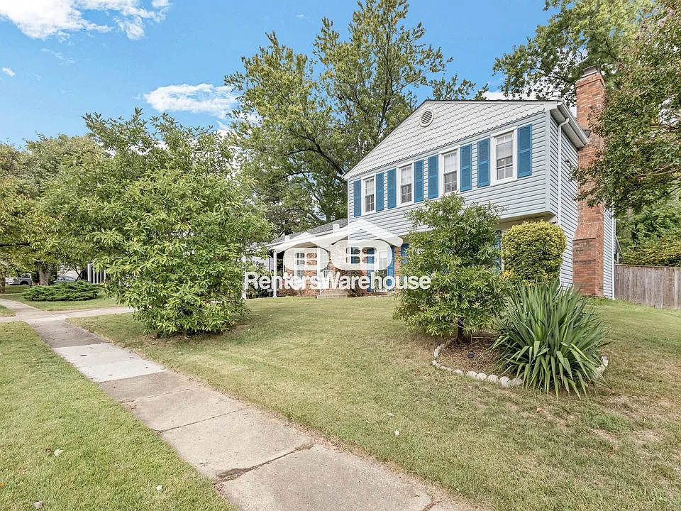 2702 Muskogee St