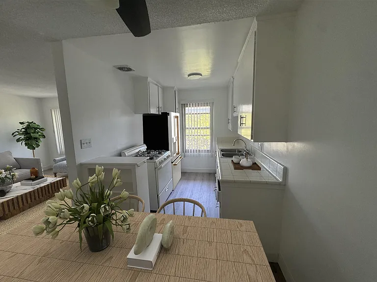 8619 Belford Ave #14 — Photo 4