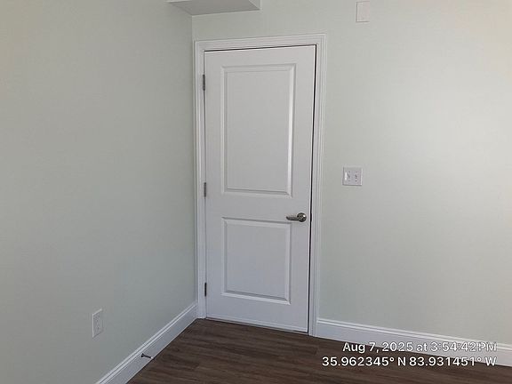 3rd image of 1513 Forest Ave SW #E