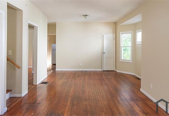 5th image of 1206 S 41st St