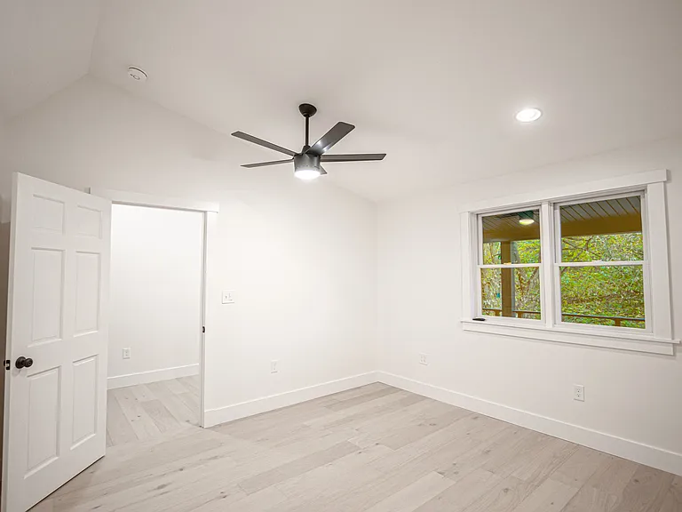 9 S Main St — Photo 10