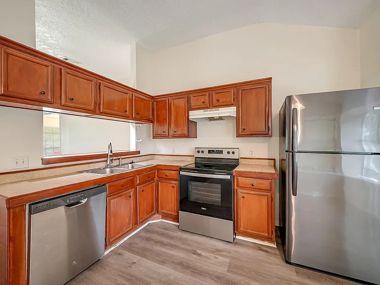 16906 Canary St — Photo 10