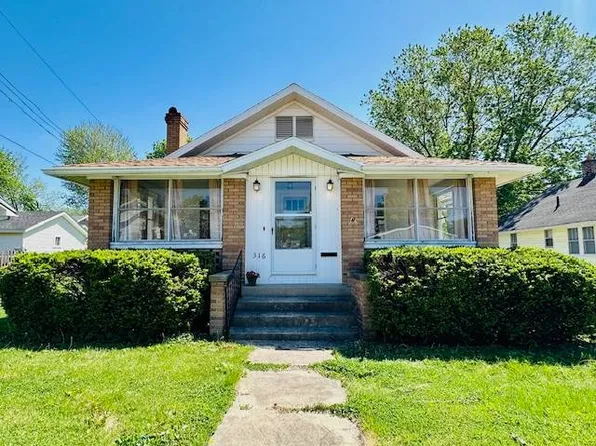 316 N Howard St, Robinson, IL 62454
