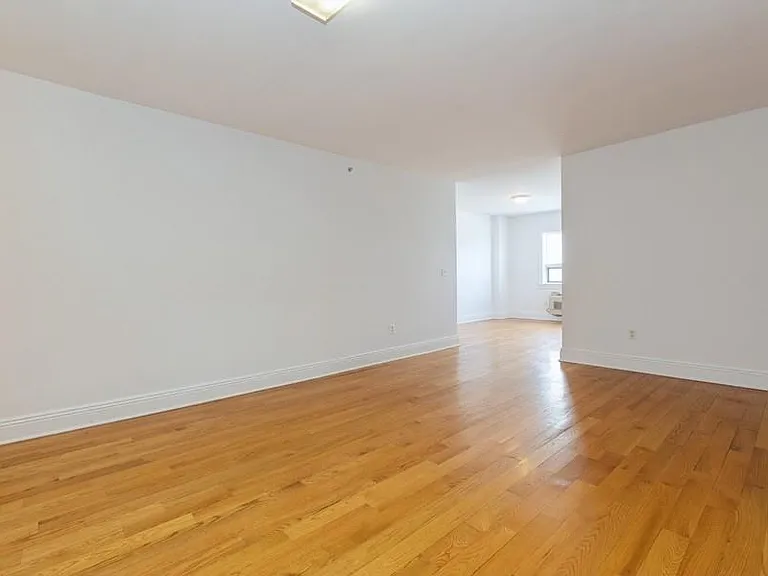 809-815 22nd St #704 — Photo 3