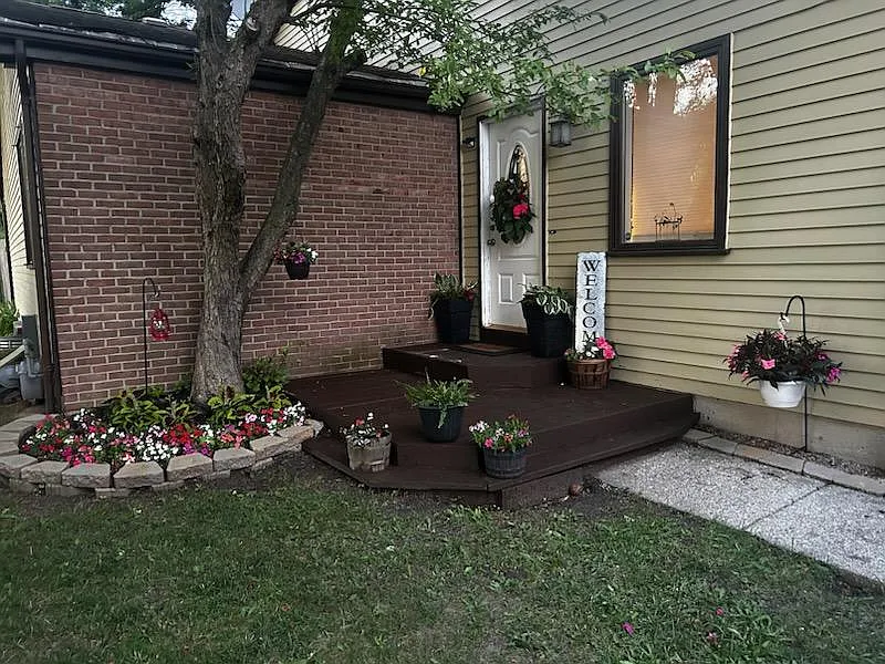 433 Robin Rd