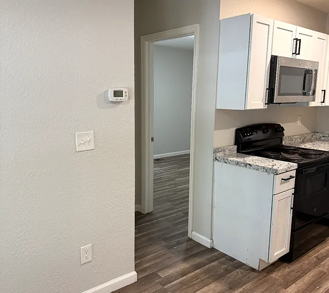542 Sweetwater Rd #2 — Photo 11