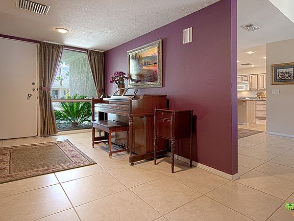 4th image of 578 N Saturmino Dr