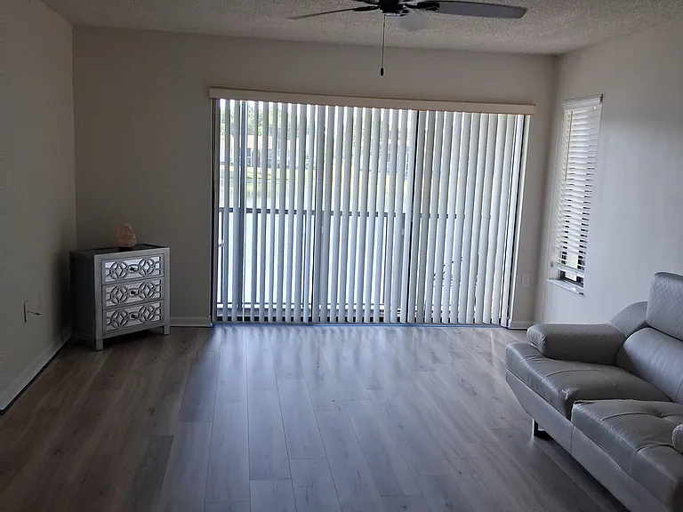 1882 Pine Ridge Way W #501-G — Photo 8