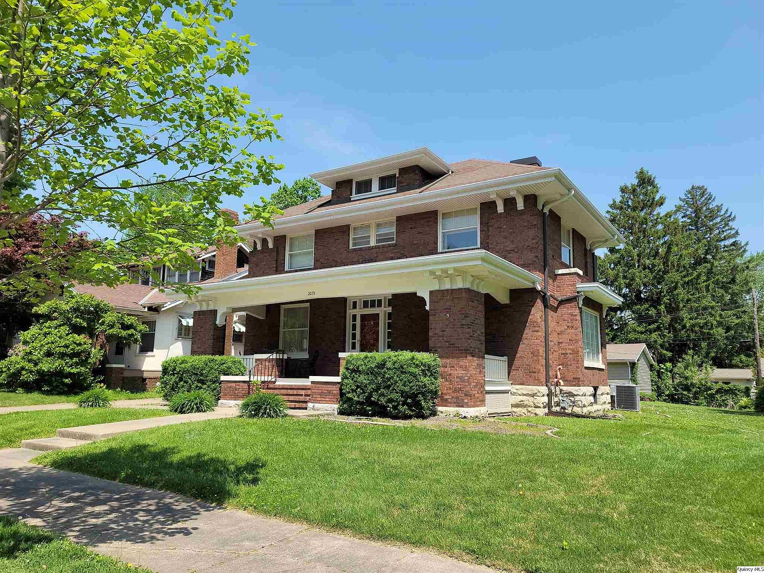 2035 Grove Ave, Quincy, IL 62301 | Zillow