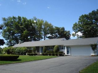 49 Hill Top Dr, Leominster, MA 01453