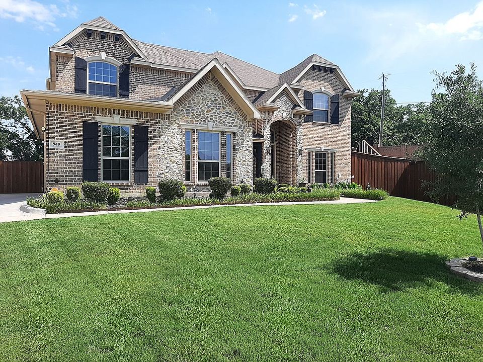 1st image of 949 Sunrise Dr