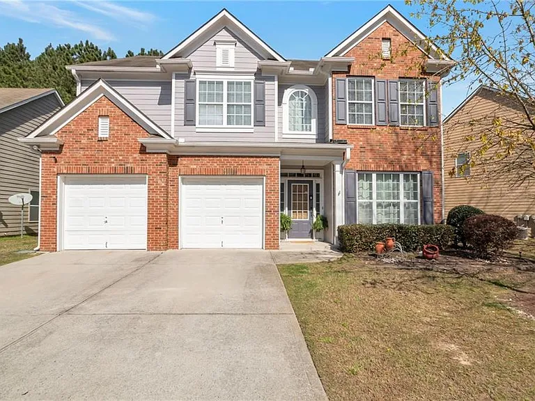 1565 Hedington Cir — Photo 1