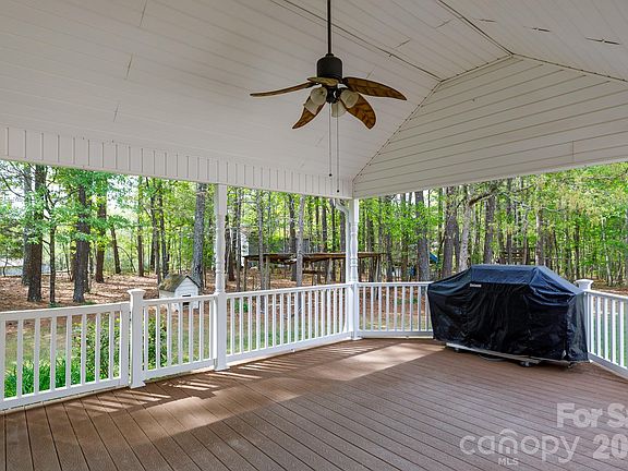 5th image of 4307 Edgeland Rd