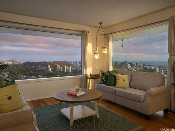 1172 Kaumailuna Pl, Honolulu, HI 96817