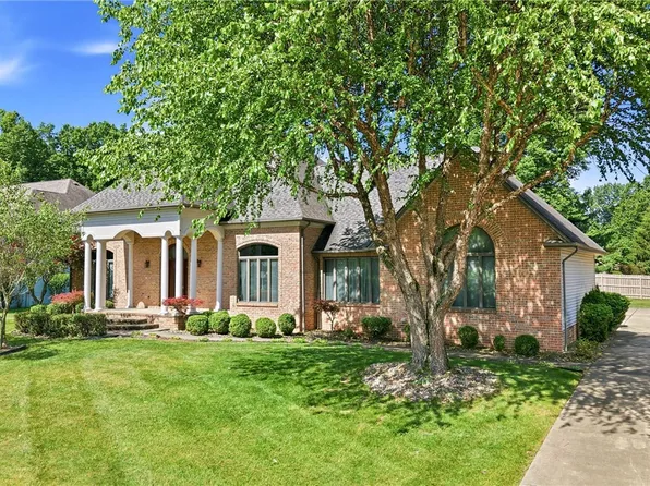 115 Lakhani Ln, Canfield, OH 44406