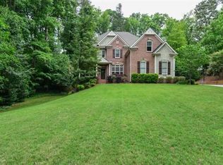 1608 Bubbling Creek Rd, Atlanta, GA 30319