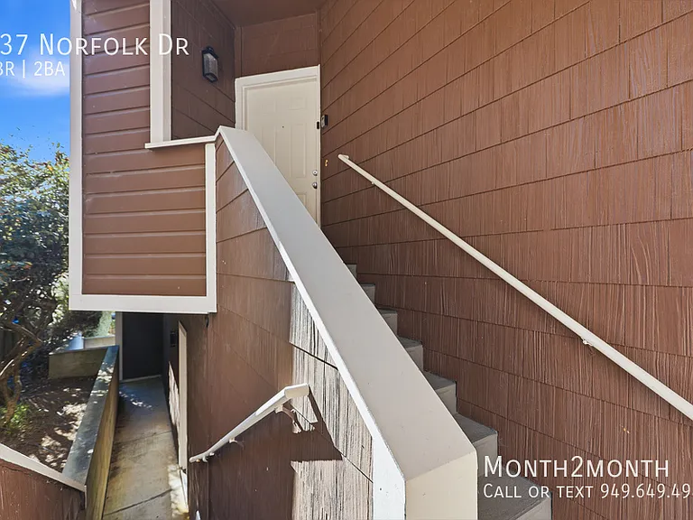 437 Norfolk Dr — Photo 35
