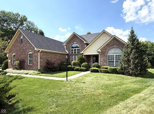 7312 Apple Cross Cir, Avon, IN 46123
