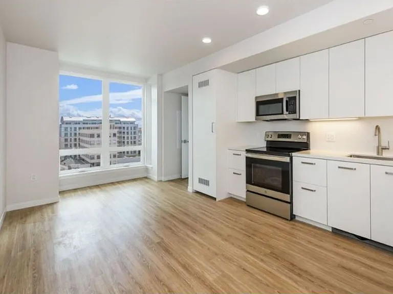 The Berkeley Place — Photo 3